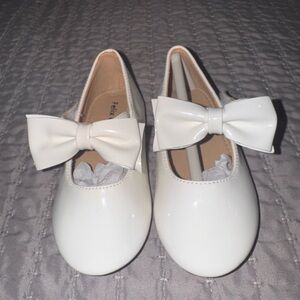 Felix & Flora White Patent Bow Mary Jane Shoes